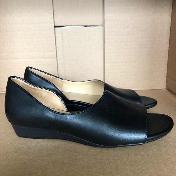 naturalizer open toe flats